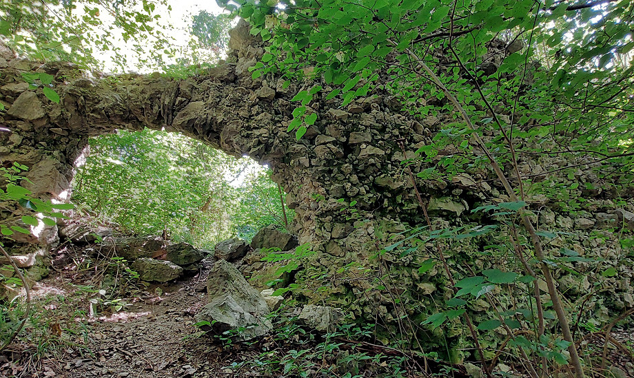 Nordmauer mit möglichem Tor