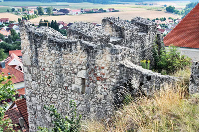 Ruine des Wohnbaus (zum Vergrößern anklicken!)